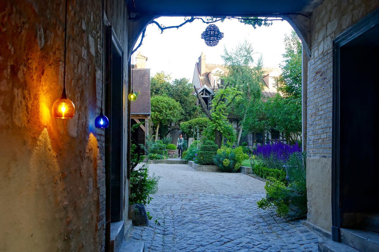 Le Jardin De La Cathedrale Bed & Breakfast Troyes Luaran gambar