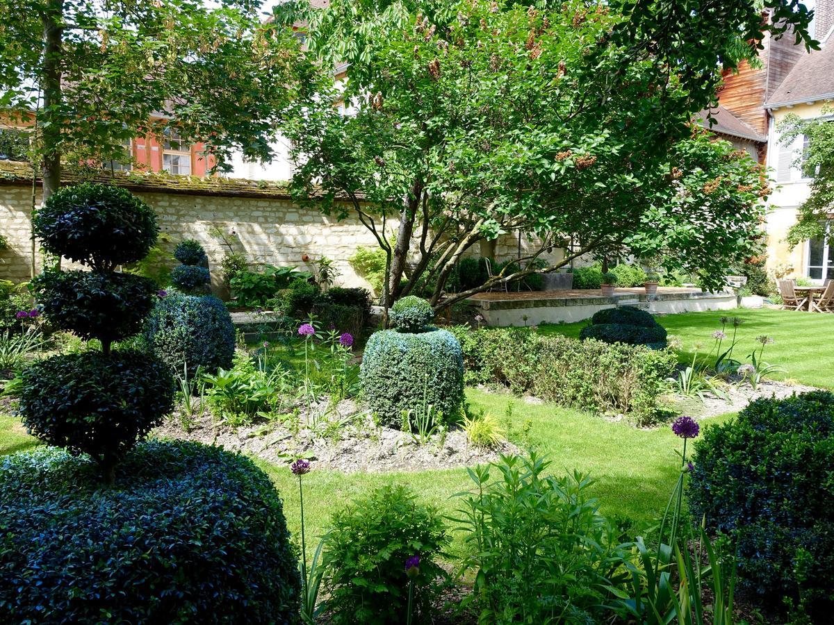 Le Jardin De La Cathedrale Bed & Breakfast Troyes Luaran gambar